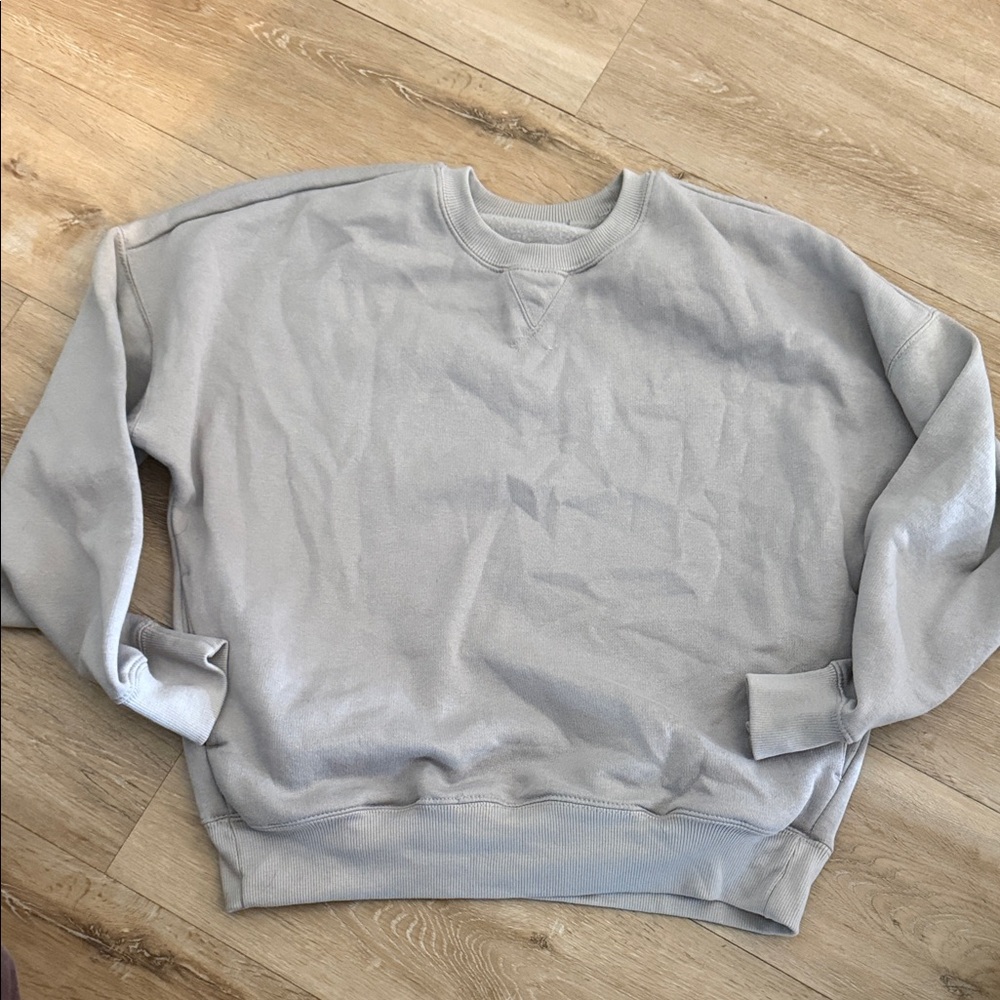 Everyday Essentials crew - image 1